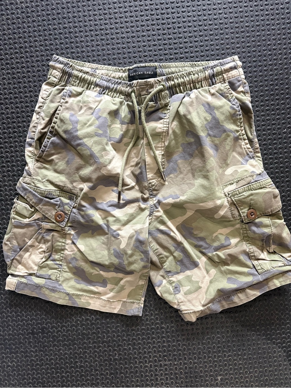 American Eagle Outfitters Men's Camo Cargo Shorts - Olive Green